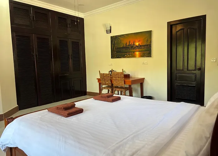 Hotel Lily Pad Boutique